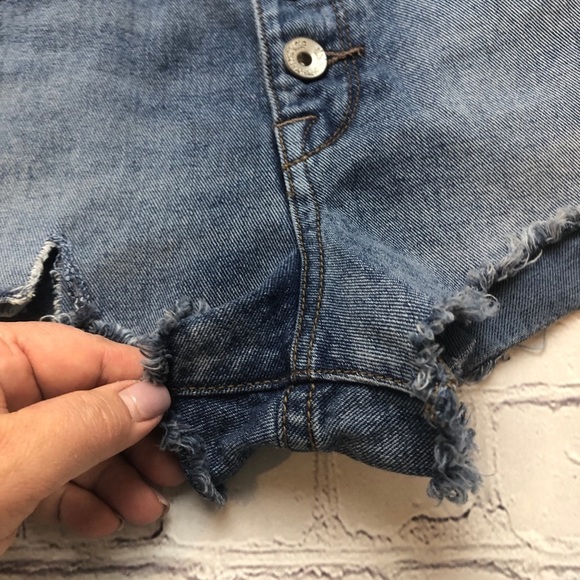 Free People distressed button fly denim cutoffs size 27 - Picture 5 of 6